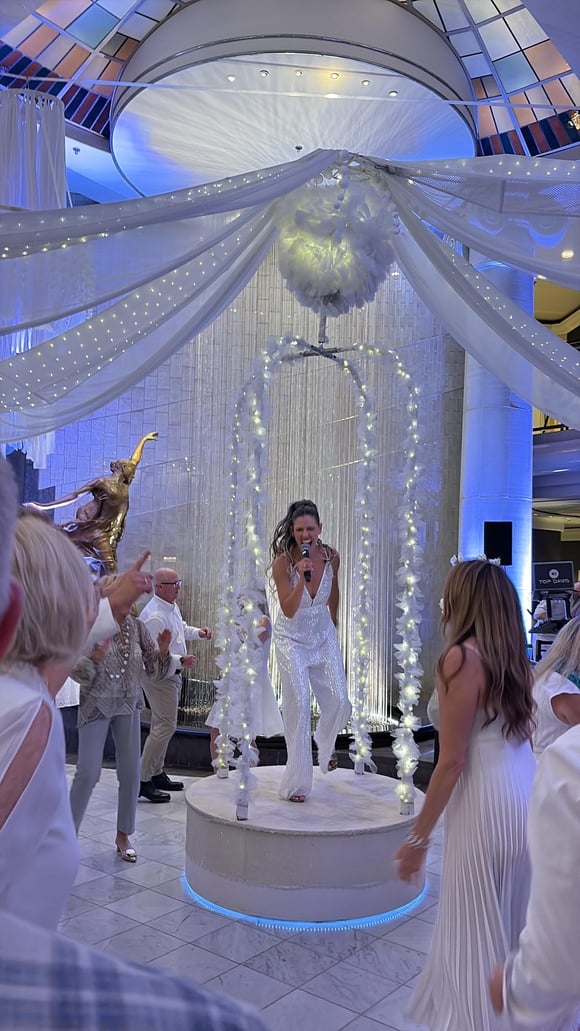 8b910d69-5b79-4b24-9684-5b3e1f4daec6