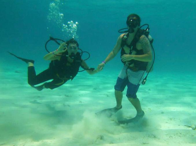 Buceo Playa en la Isla de San Andrés en Colombia