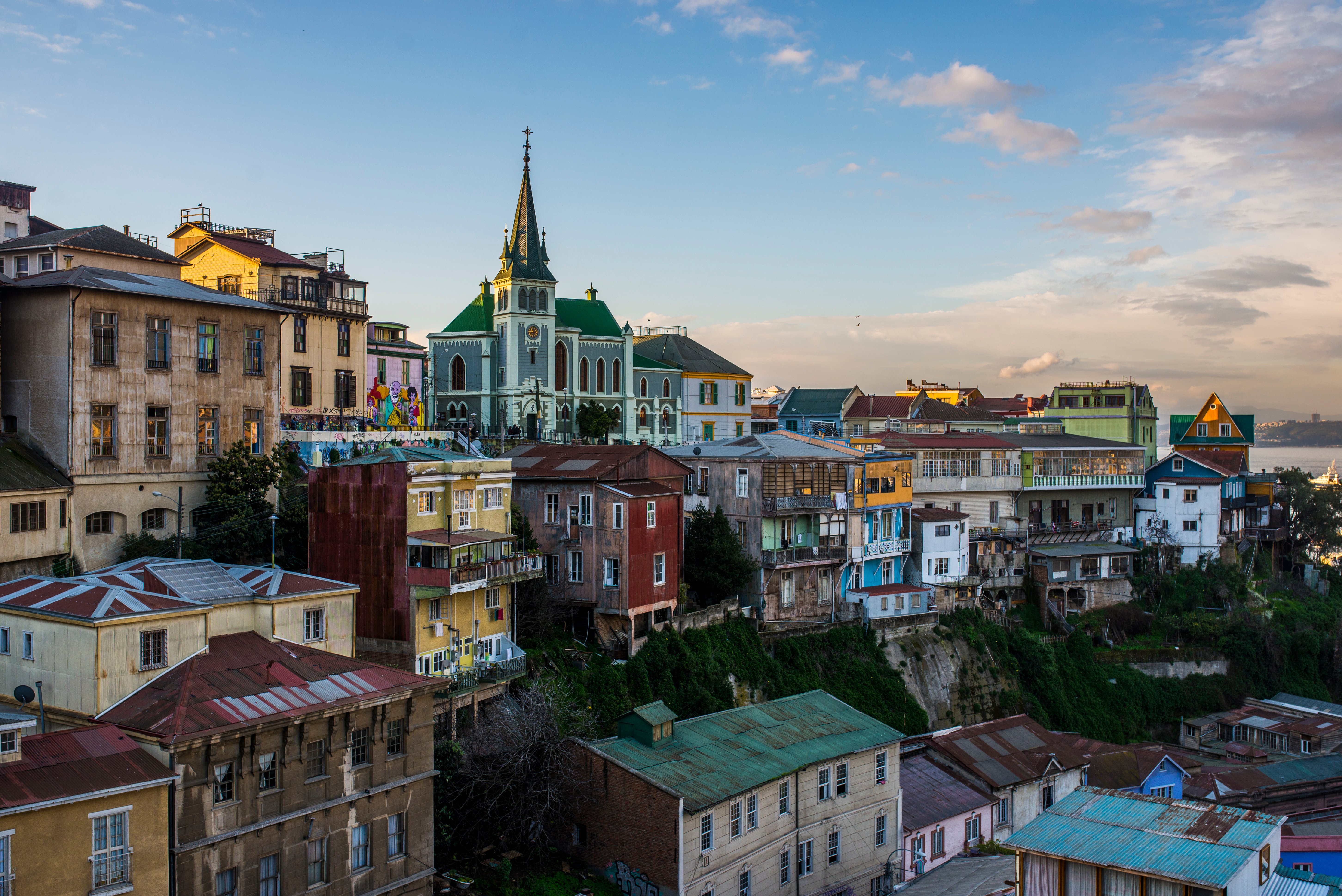 Casas coloridas del Cerro Alegre en Valparaíso
