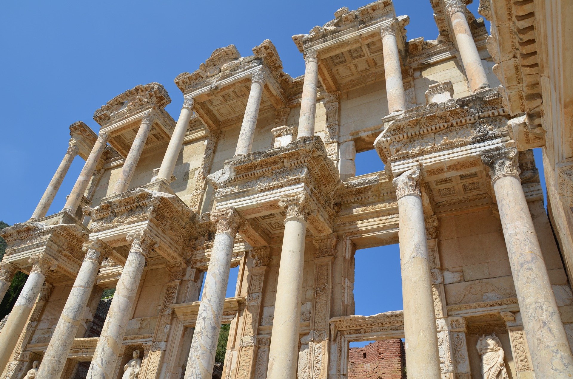 Detalle arquitectónico en Éfeso en viaje a Turquía