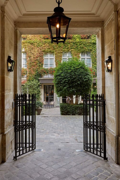 Entrada al Spa de la Reine en Le Marais en un viaje a París