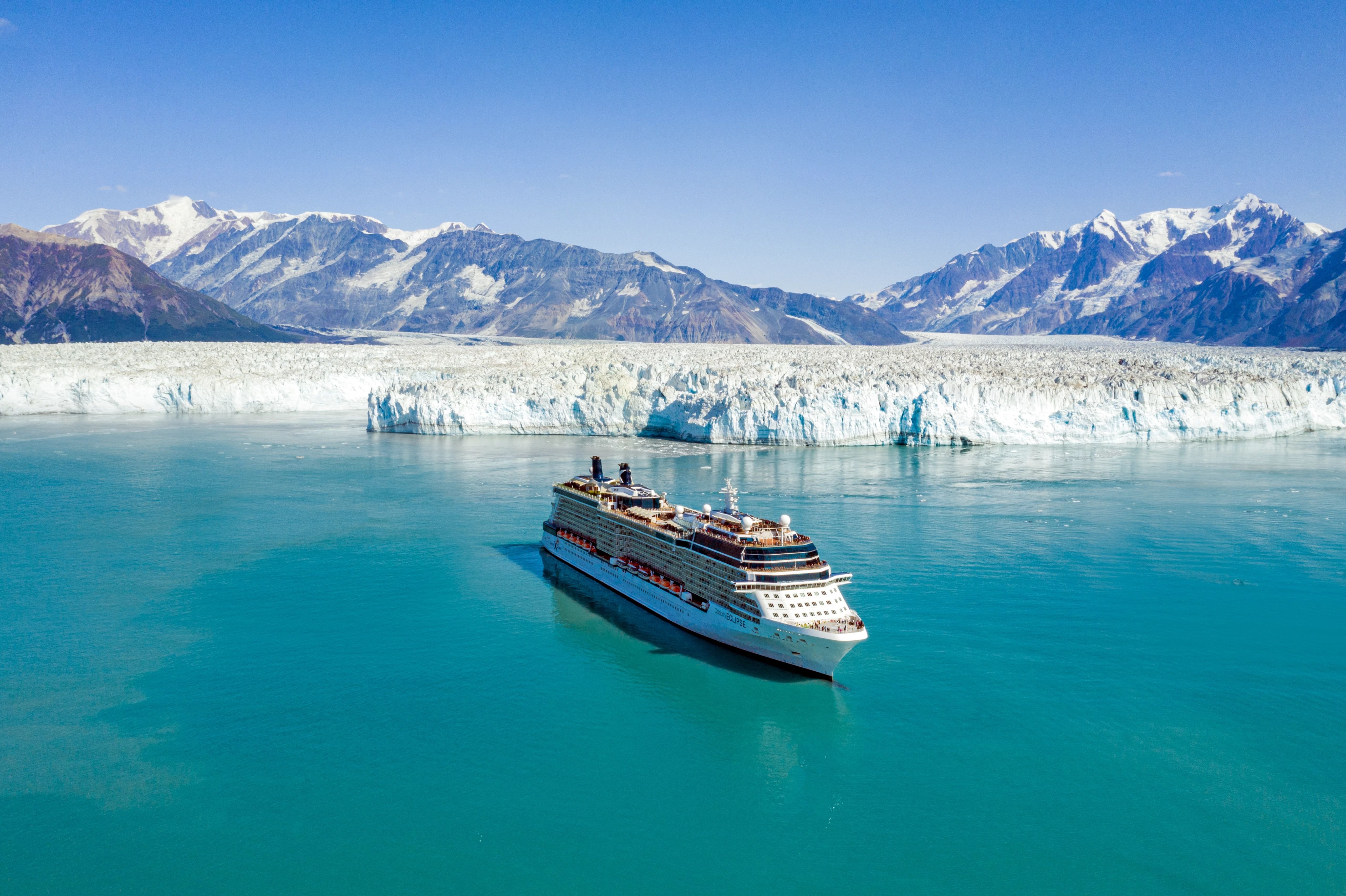 Glaciar Hubbard en un Viaje en crucero por Alaska con Celebrity Cruises