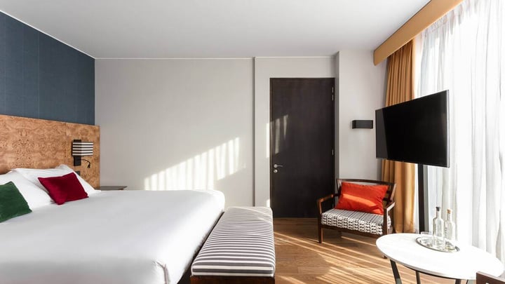 Hotel Debaines 4
