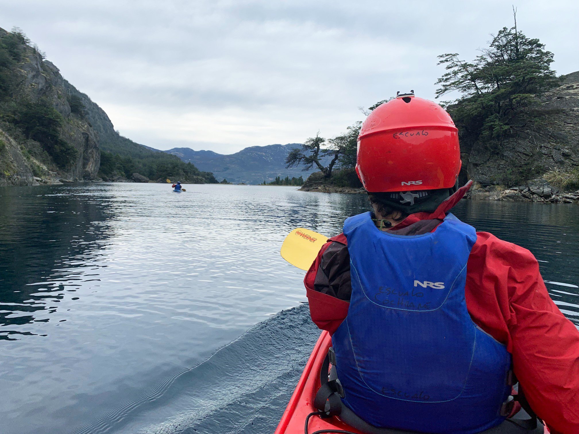 Kayak por Las Correntadas del río Cochrane desde el Hotel Explora en el Parque Nacional Patagonia