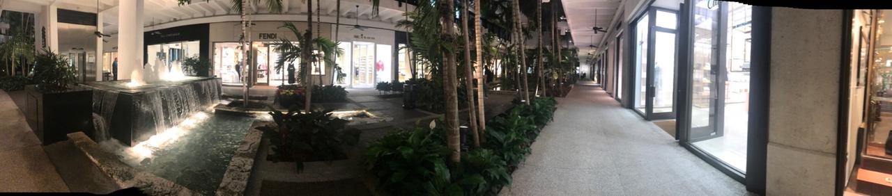 Panorámica de un mall en Miami