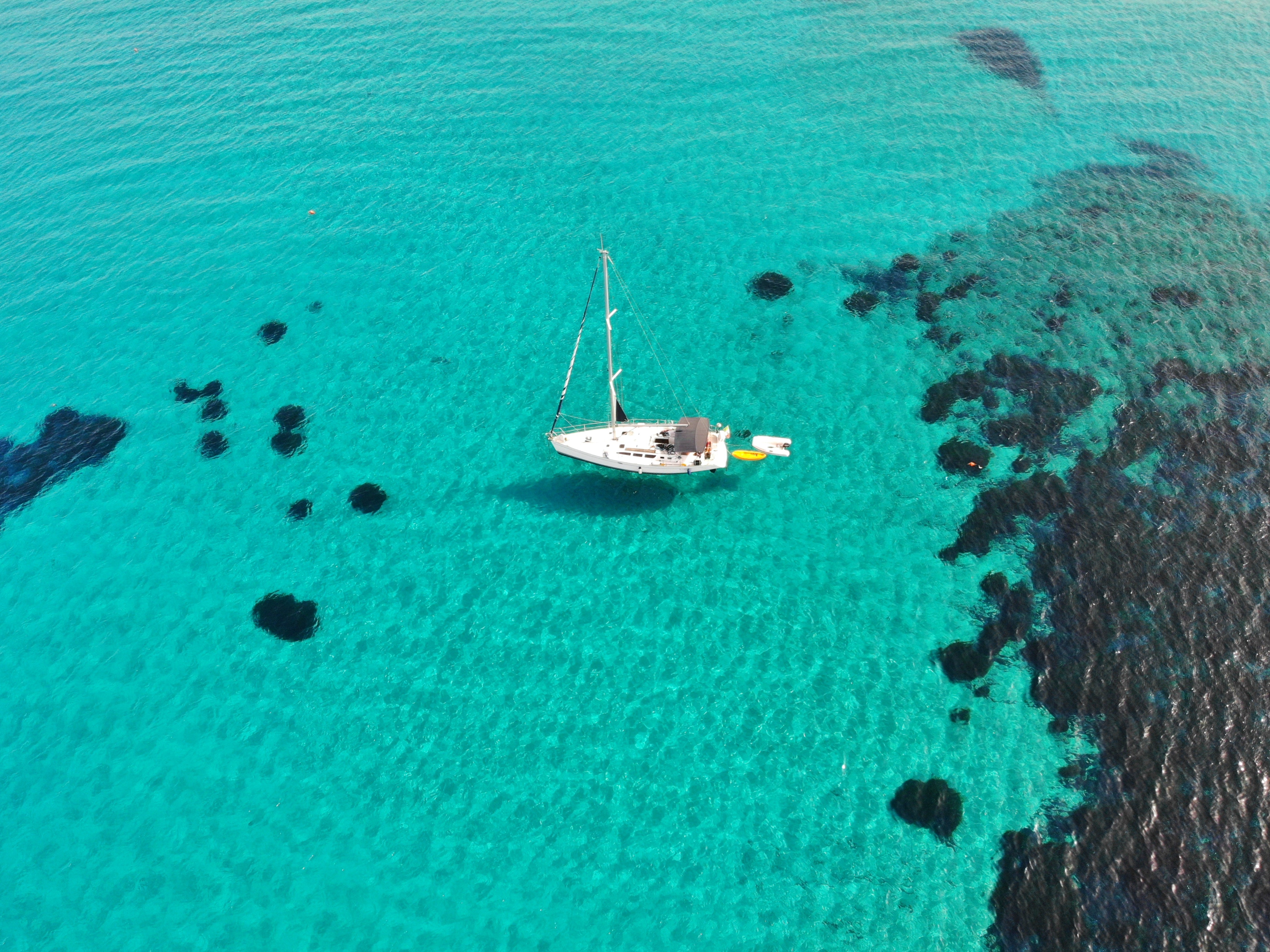 Navegaciones por el mar Mediterráneo en Cerdeña, Italia