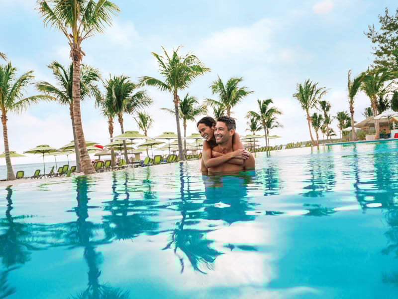 Perfect Day at Cococay de Royal Caribbean, Infinity Pool