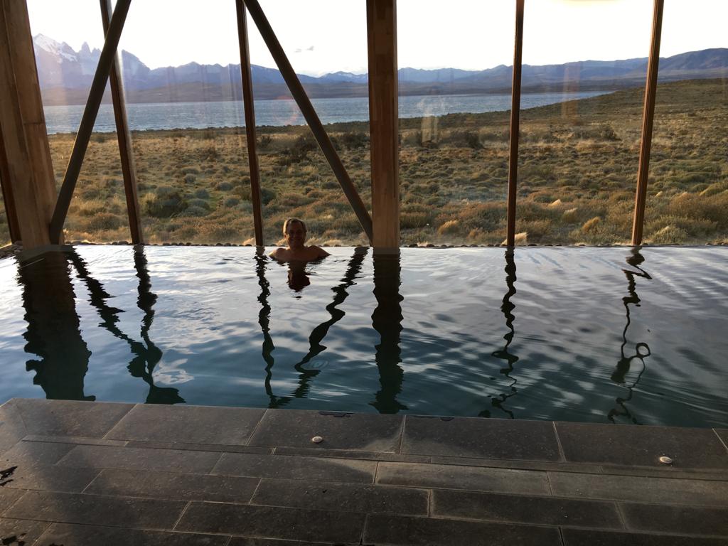Piscina del Hotel Tierra Patagonia en Torres del Paine