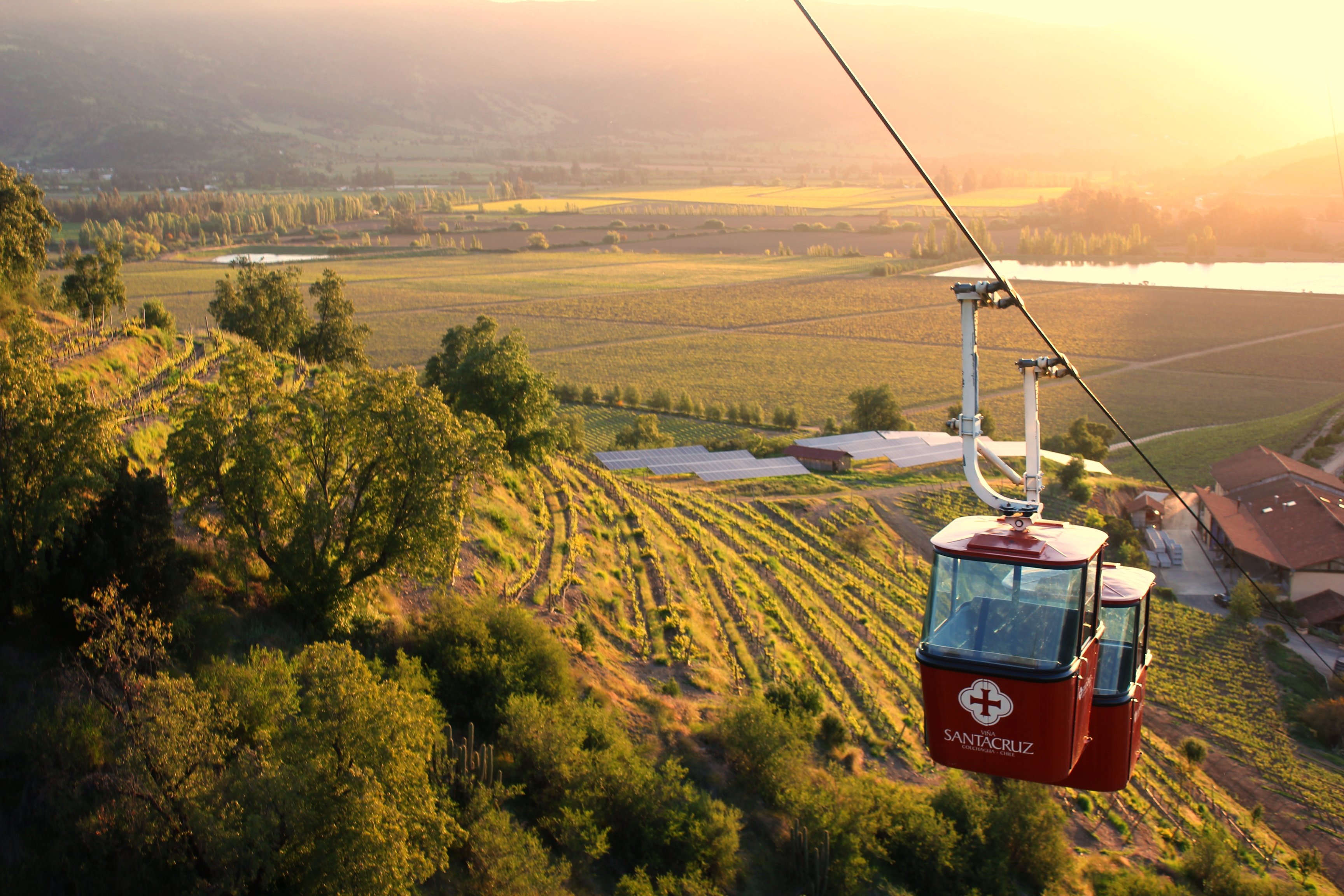 Teleférico al cerro Chamán en Viña Santa Cruz en Colchagua