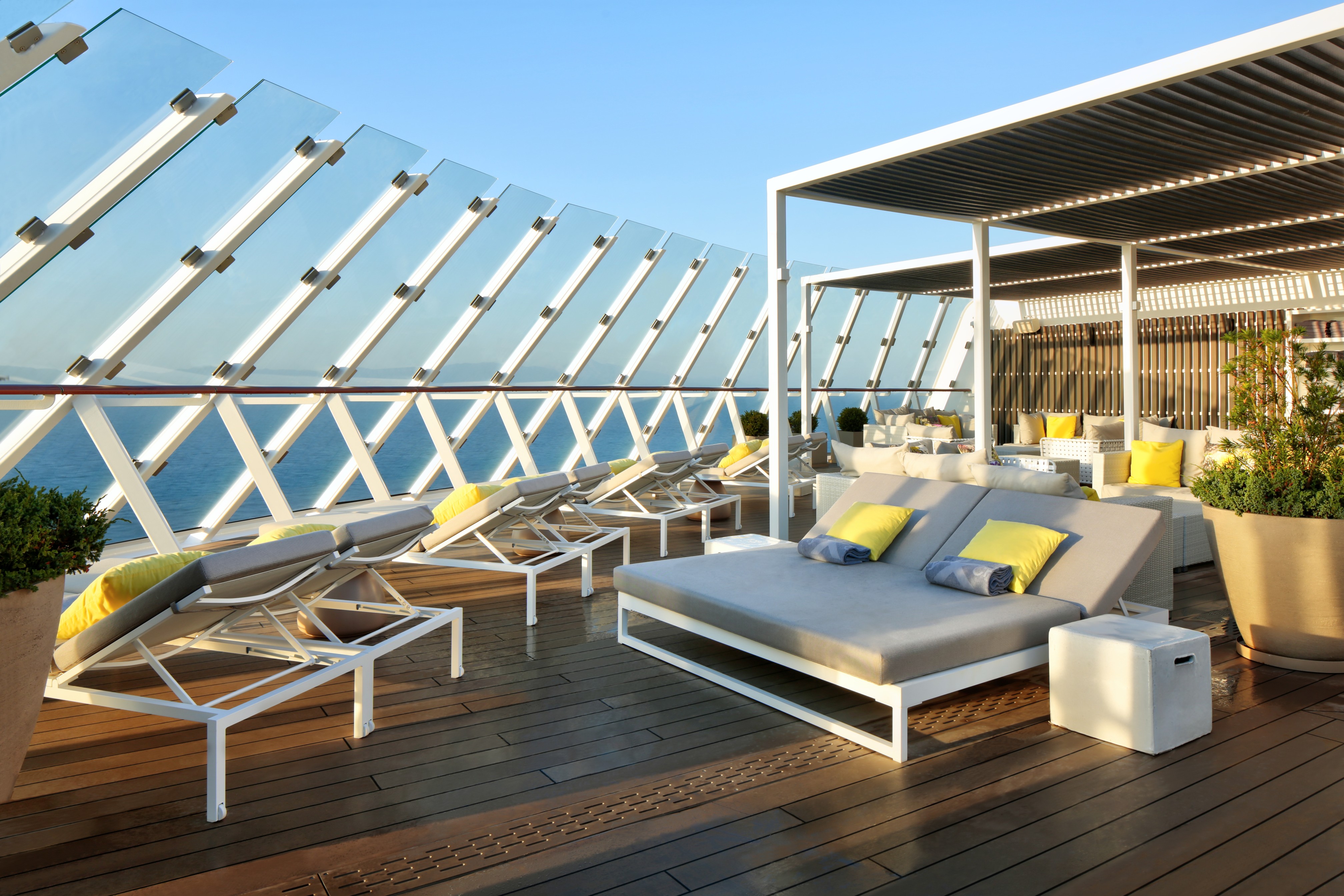 Terraza privada sundeck de The Retreat de Celebrity Cruises