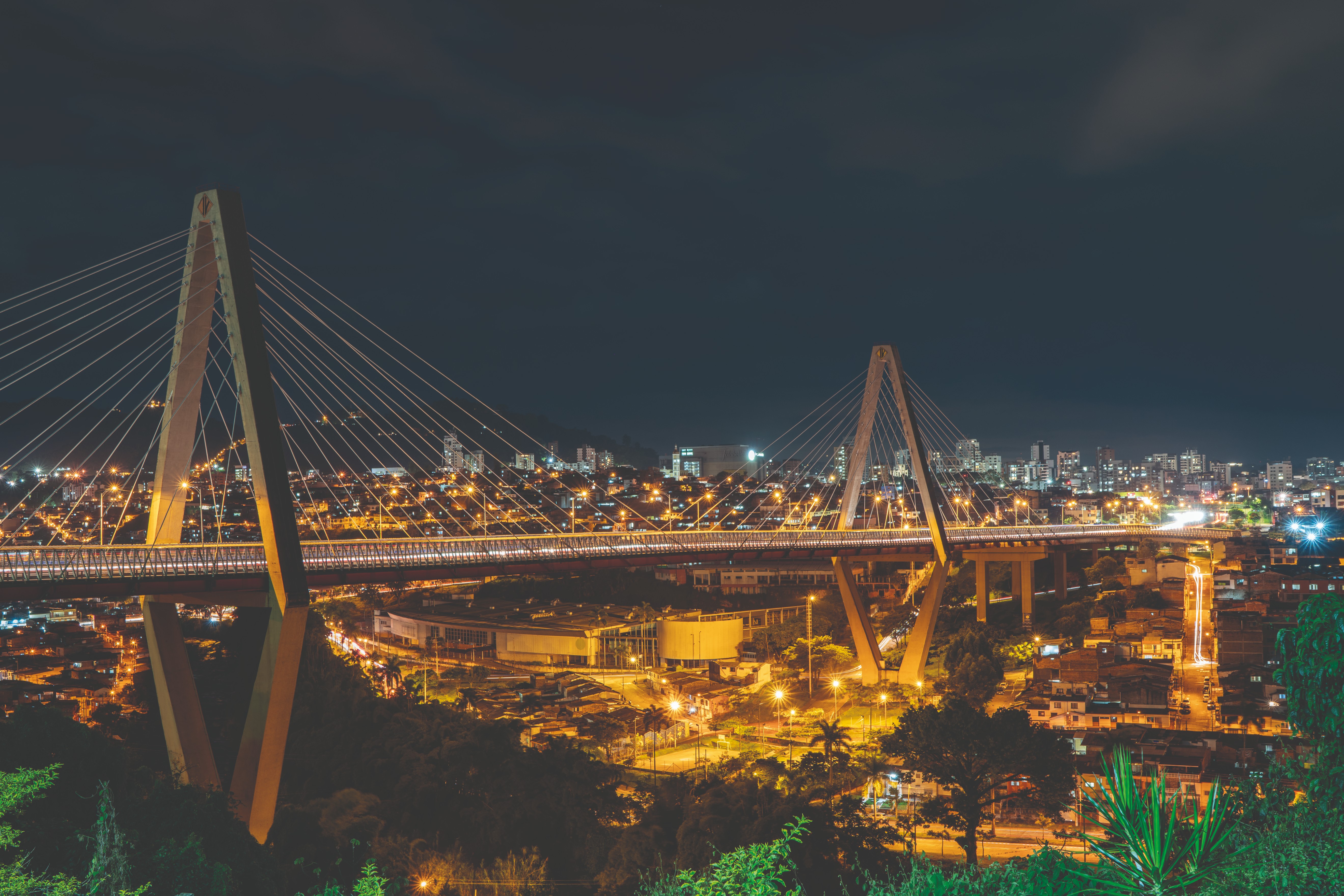 Viaducto en Pereira en viaje a zona de café, Pereira, Colombia