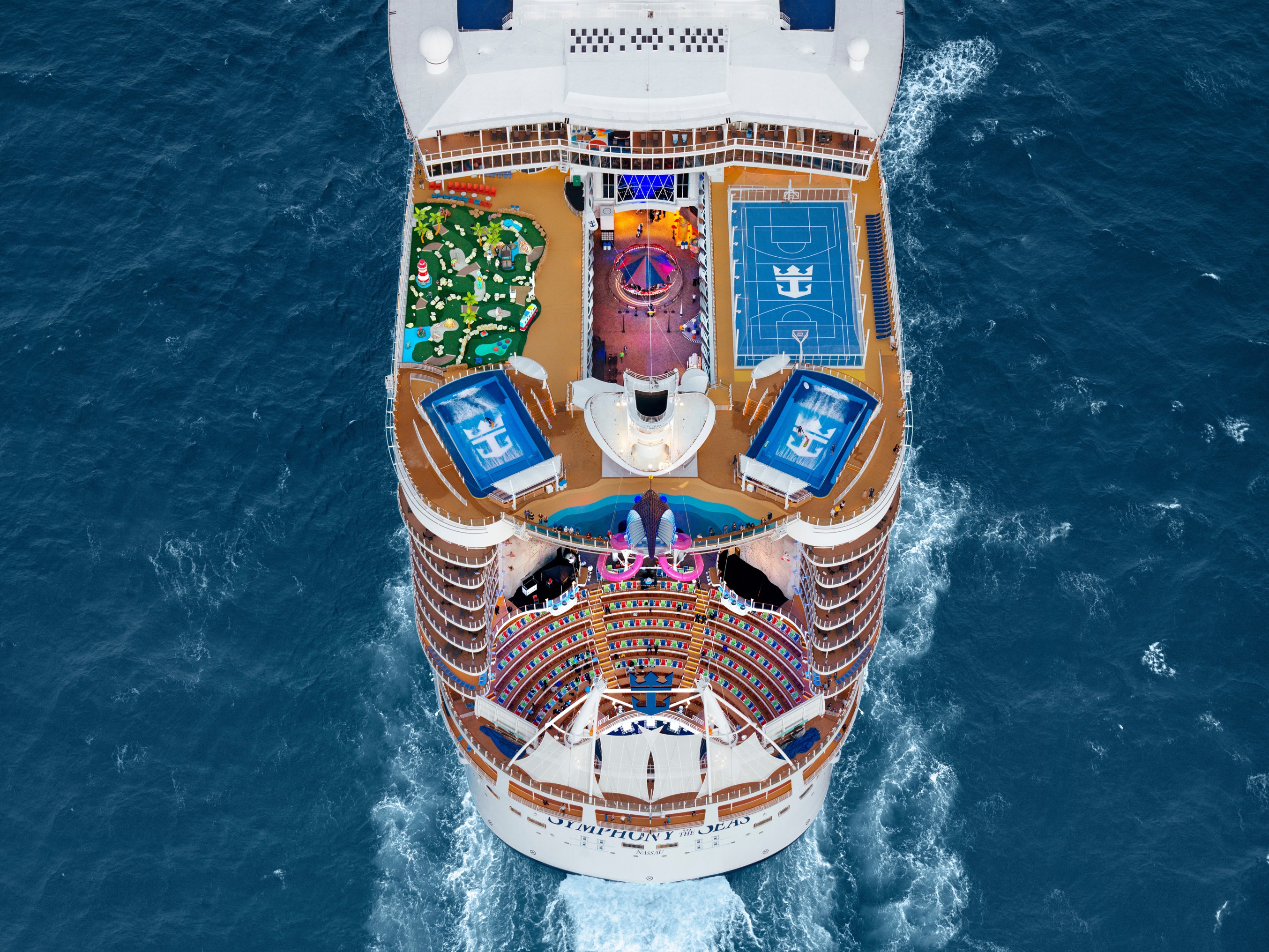 Vista aérea de Symphony of the Seas de Royal Caribbean