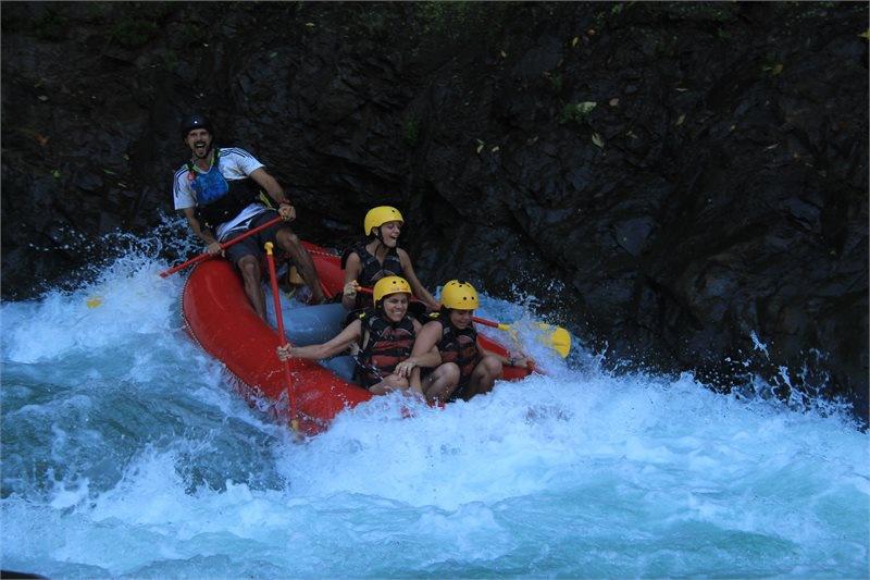 Rafting en el río Naranjo