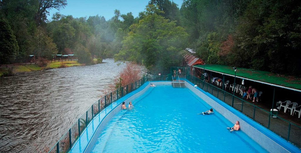 Piscinas termales Aguas Calientes