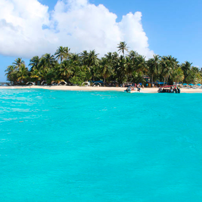 Isla-de-San-Andres-y-el-mar-de-los-siete-colores-de-Colombia